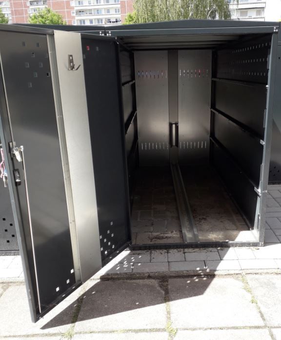 Fahrradbox - Innenansicht Kollerbergring 54