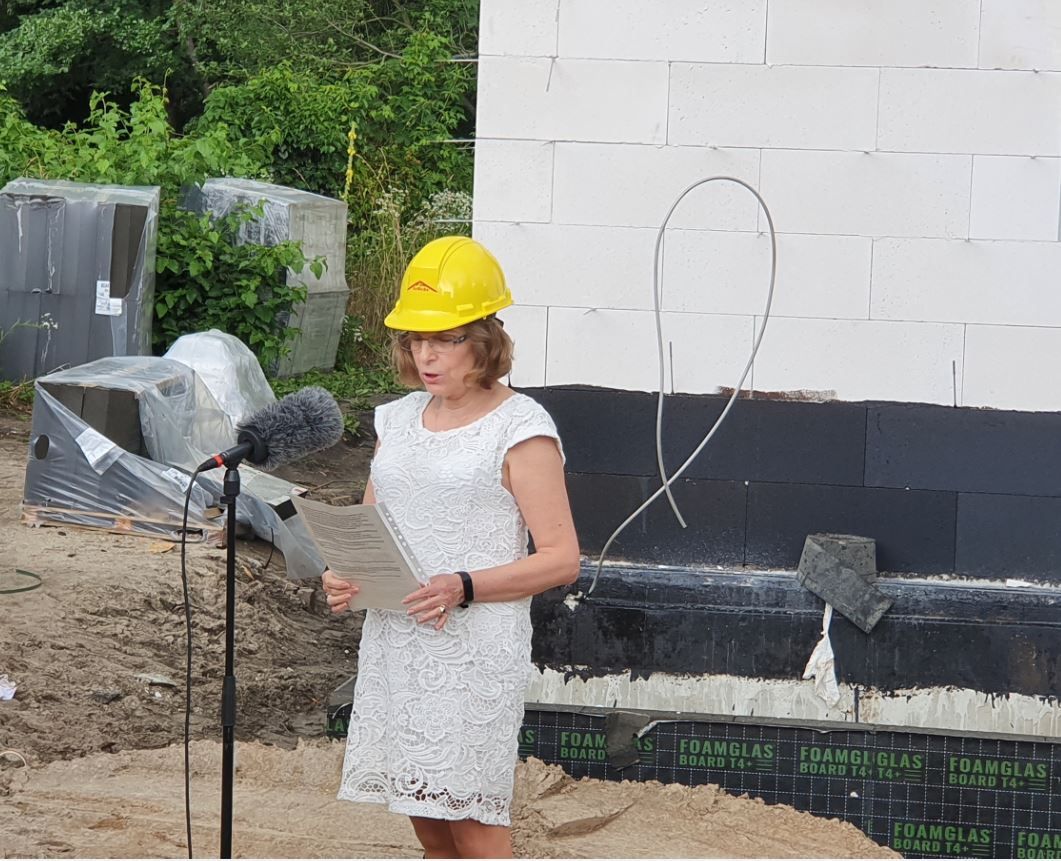 Gerberstraße 2, Grundsteinlegung 02-07-2021 - Grußworte - Gräfin von Plettenberg