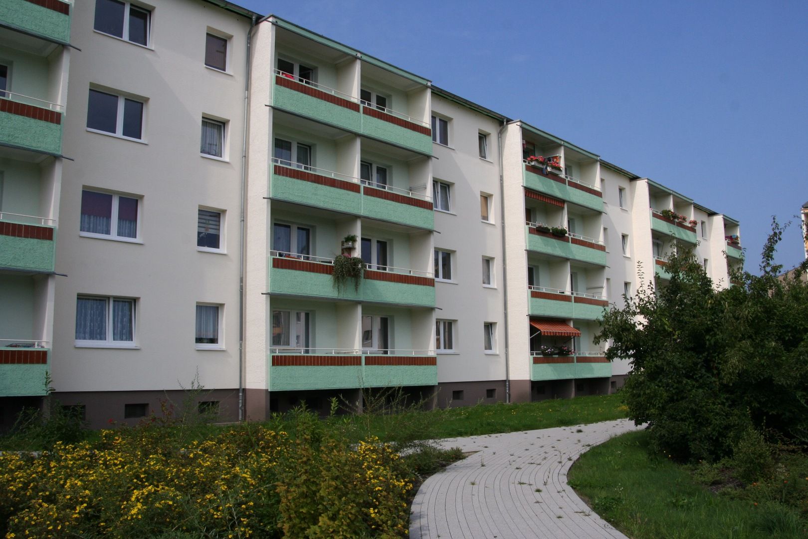 Welzow - Straße der DSF 1 - 4